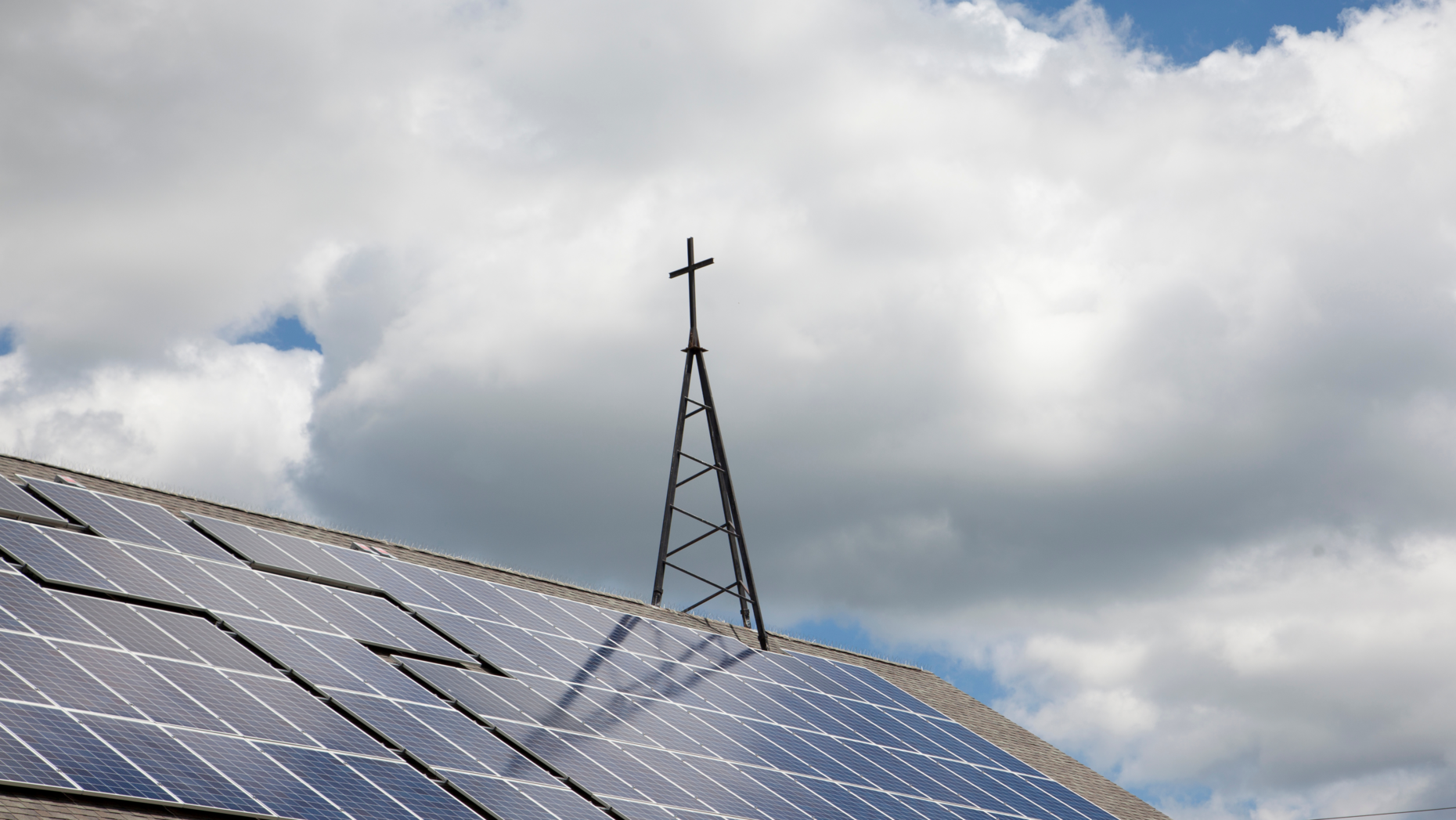 Photovoltaik auf Kirchendach