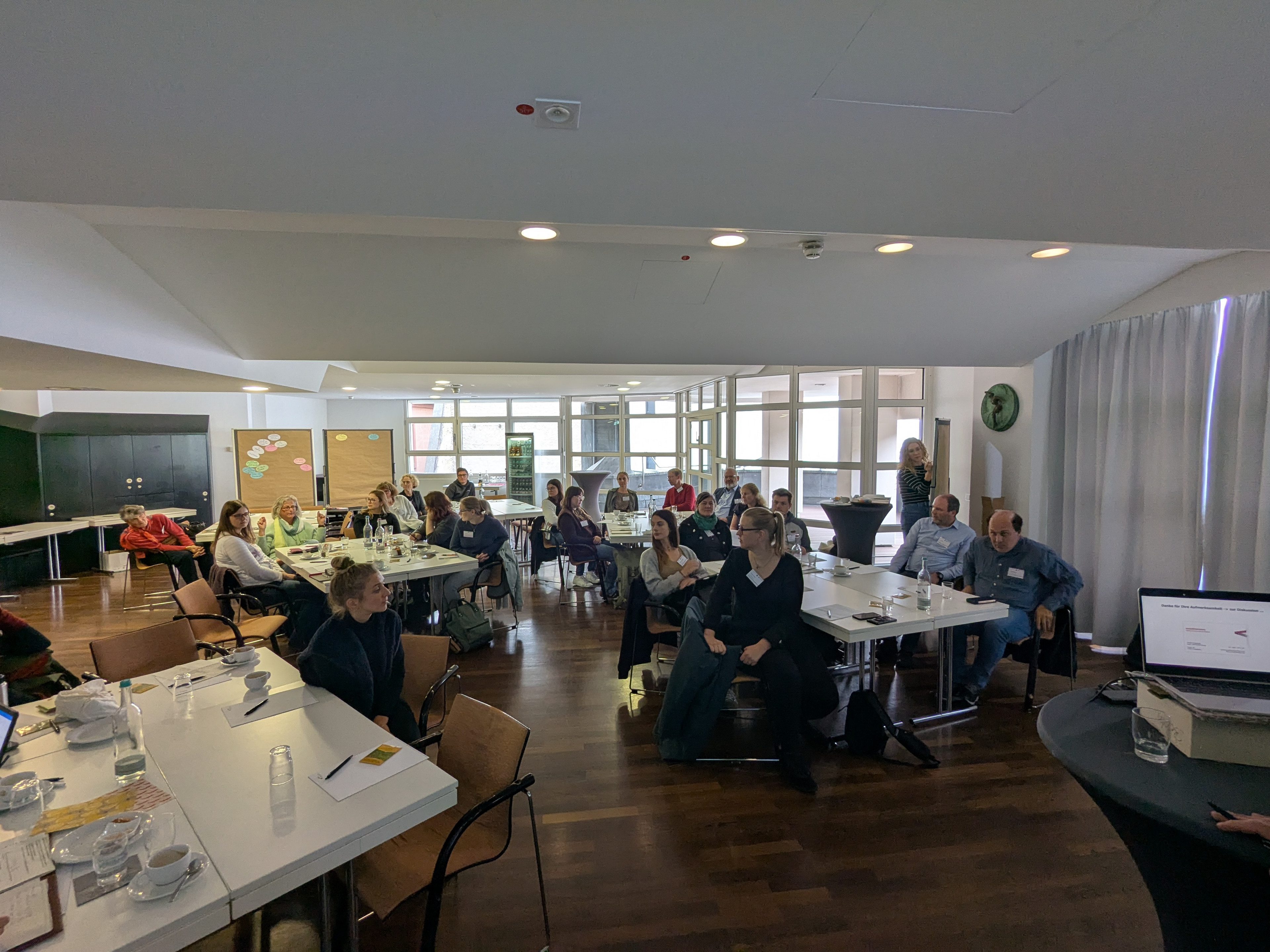 Einblick in die Veranstaltung "Souverän kommunizieren" vom 30.09.2025 im Erbacher Hof