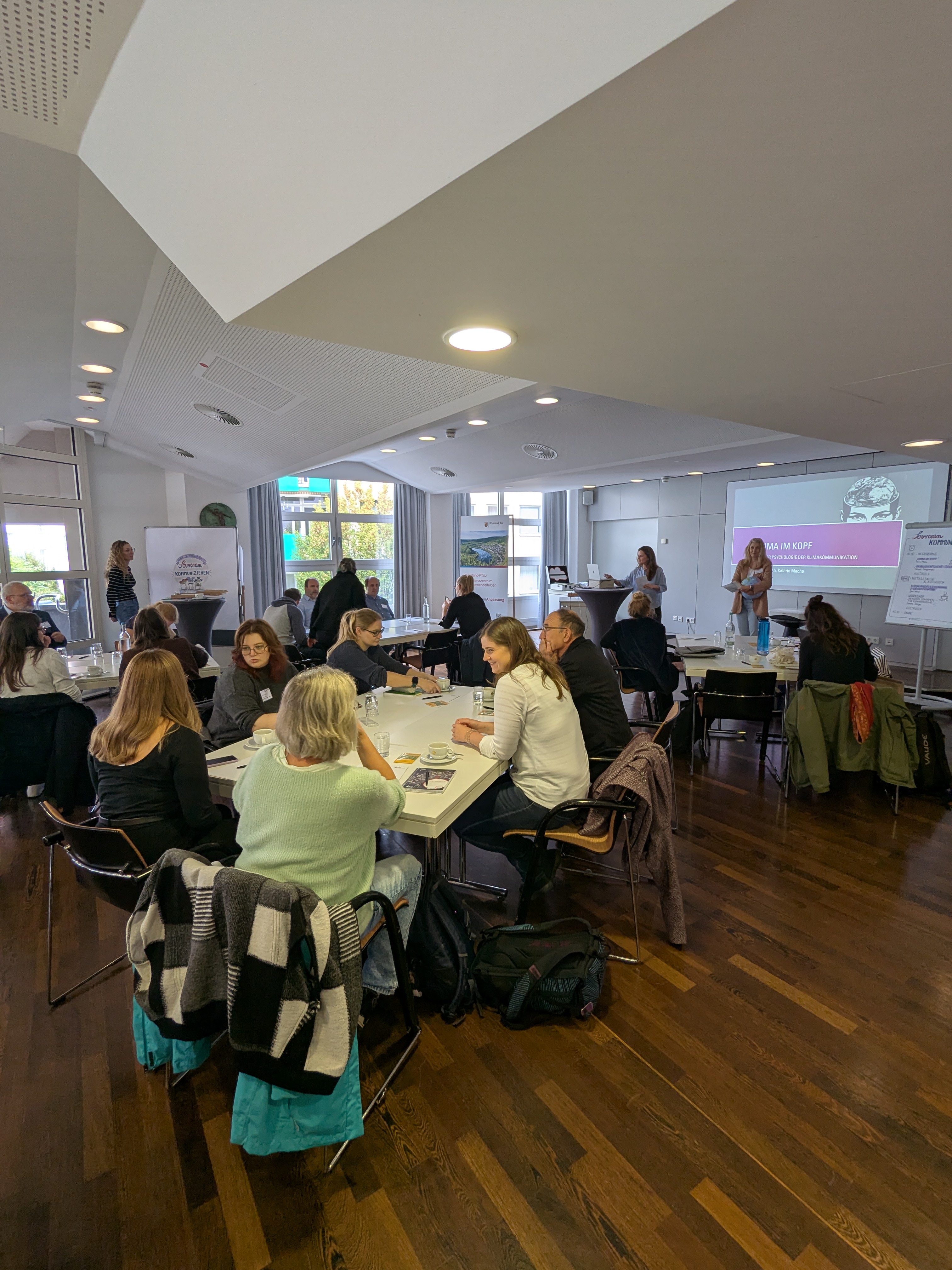 Einblick in die Veranstaltung "Souverän kommunizieren" vom 30.09.2025 im Erbacher Hof